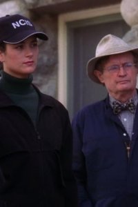 NCIS: Naval Criminal Investigative Service – S04E12 – Suspicion