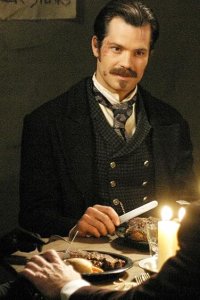 Deadwood – S01E11 – Jewel’s Boot Is Made for Walking
