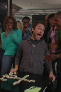 It’s Always Sunny in Philadelphia – S01E01 – The Gang Gets Racist