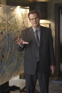Heroes – S01E10 – Chapter Ten ‘Six Months Ago’