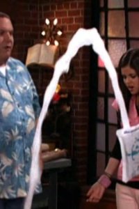 Wizards of Waverly Place – S01E16 – Alex in the Middle