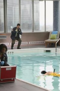 Castle – S01E01 – Flowers for Your Grave