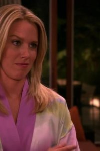 In the Motherhood – S01E06 – Where There’s a Will There’s a Wake