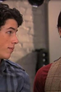 Jonas – S01E15 – Home Not Alone
