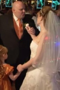 Four Weddings – S01E04 – …And a Haunted House
