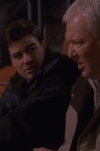 Early Edition – S04E16 – The Play’s the Thing