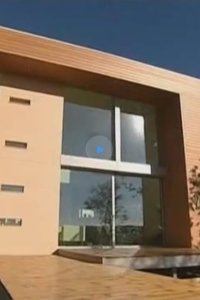 Grand Designs – S01E01 – The Timber Frame Kit House, Newhaven