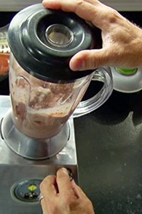 Good Eats – S14E25 – Turn on the Dark