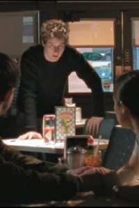 Roswell – S01E18 – Tess, Lies and Videotape