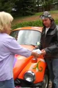 Viva la Bam – S05E02 – Ape’s Birthday Surprise