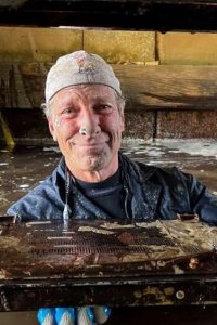 Dirty Jobs – S10E03 – Pile Jacketer/Concrete Cleaner