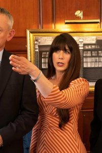 Doc Martin – S10E06 – Return to Sender