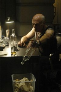 Battlestar Galactica – S01E09 – Tigh Me Up, Tigh Me Down