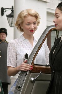 Marple – S01E01 – The Body in the Library