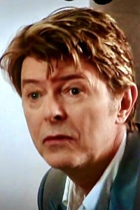 Extras – S02E02 – David Bowie