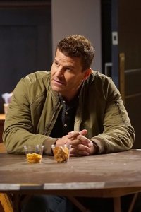 Bones – S12E04 – The Price for the Past