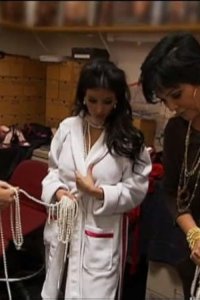 Keeping Up with the Kardashians – S01E04 – Birthday Suit
