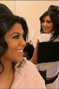 Keeping Up with the Kardashians – S01E07 – Helping Hand