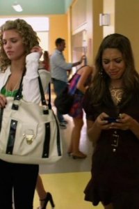 90210 – S01E01 – We’re Not in Kansas Anymore