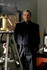 Fringe – S01E20 – There’s More Than One of Everything