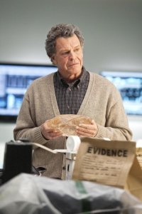 Fringe – S03E14 – 6B