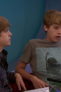 The Suite Life on Deck – S03E09 – Love and War