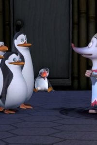 The Penguins of Madagascar – S03E08 – Smotherly Love/Littlefoot