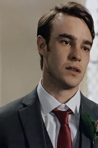 Moving On – S12E01 – Wedding Day