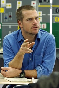 NCIS: Los Angeles – S01E17 – Full Throttle
