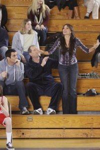 Modern Family – S01E20 – Benched