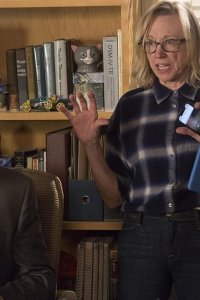 The Middle – S09E18 – Thank You for Not Kissing