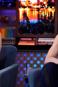Watch What Happens Live with Andy Cohen – S22E88 – Amanda Peet & Elizabeth Banks