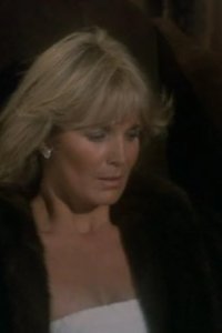 Dynasty – S01E09 – Krystle’s Lie