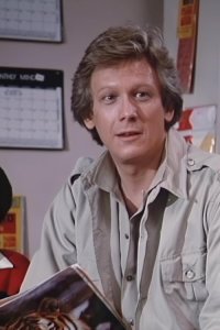 V – S1985E11 – The Hero