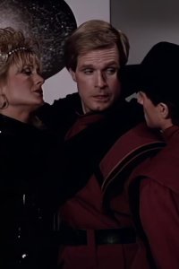 V – S1985E17 – War of Illusions