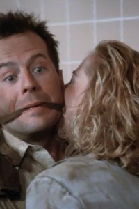 Moonlighting – S05E07 – I See England, I See France, I See Maddie’s Netherworld