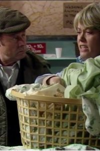 EastEnders – S1985E07 – Episode #1.7