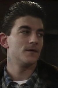 EastEnders – S1985E12 – Episode #1.12