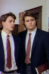 21 Jump Street – S01E04 – My Future’s So Bright, I Gotta Wear Shades