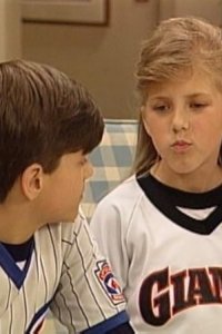 Full House – S04E22 – Stephanie Plays the Field