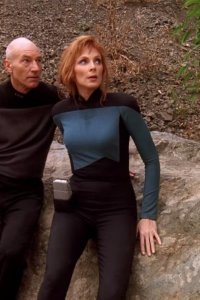 Star Trek: The Next Generation – S07E08 – Attached