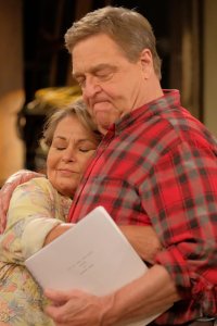 Roseanne – S10E01 – Twenty Years to Life