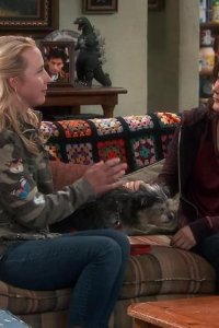 Roseanne – S10E04 – Eggs Over, Not Easy