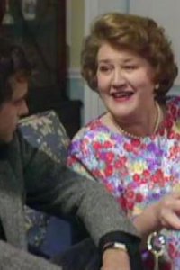 Keeping Up Appearances – S01E02 – The New Vicar
