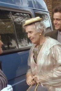 Keeping Up Appearances – S05E01 – The Senior Citizens’ Outing