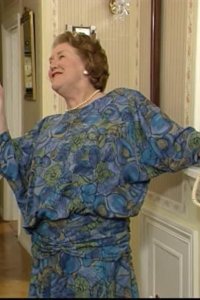 Keeping Up Appearances – S05E10 – The Hostess