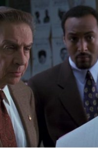 Law & Order – S10E14 – Entitled