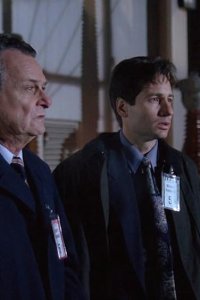 The X Files – S01E17 – E.B.E.