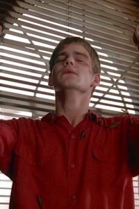 The X Files – S01E18 – Miracle Man