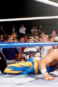 WWE Raw – S01E22 – The $10,000 Challenge
